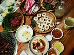 -草家酱蟹炭火烤肉店(珲春南路一店)