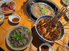 -大众跷脚牛肉馆·非遗传承单位(峨眉山店)