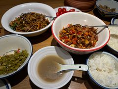 -俏湖兰·辣椒炒个肉(海沧店)