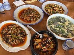 -石磨豆花家常菜·牦牛排土火锅