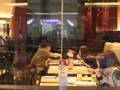 -必胜客(WOW中心城店)