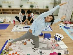 -亚太瑜伽普拉提学院