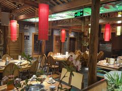 -野山舂·贵州现舂酸汤火锅(鸿通城店)