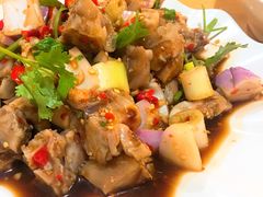 酸爽猪蹄-二孃鸡爪爪(东郊记忆店)