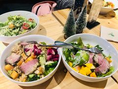 烤鸡牛油果芒果沙拉-CALIFORKS加州叉子轻食(朝阳门店)