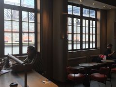 -星巴克臻选(上海今潮8弄店)
