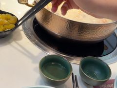 -洪氏嗨捞·猪肚鸡火锅(阳光天地店)
