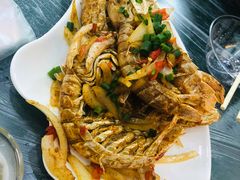 -覃记海鲜美食餐厅