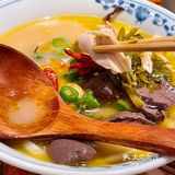 能喝的“心灵鸡汤”｜我被这碗鸡汤米粉直击灵魂！
