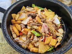 -老钟家烤羊排·敦伊阁清真餐厅胡羊焖饼