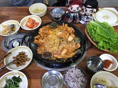 -城山辣炒黑猪肉