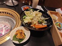-山川小町·极番烧肉(新地假日广场店)