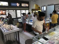 -三叶眼镜城(八佰伴店)