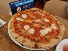 巨眼意式腊肉肠披萨-城市大道红炉披萨烘焙坊