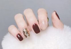 -悦指间美甲美睫