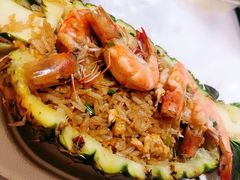 -席娜卡琳火车铁道夜市