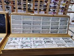 -沪睛眼镜蔡司官方授权店(金桥佳林路店)