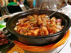 砂锅鱼头-金美华轩(东方路齐鲁店)