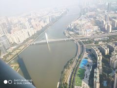 -广州塔卢特斯法国旋转餐厅
