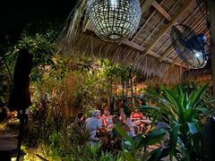 -乌托邦酒吧和餐厅