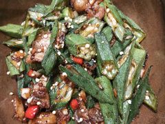 -黄泥岗·地道湖北菜(奥特莱斯店)