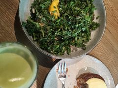 芒果羽衣甘蓝坚果色拉-Wagas沃歌斯(大学路店)