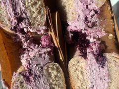 自制蓝莓芝士贝果-Catch Bagel(芳草地店)