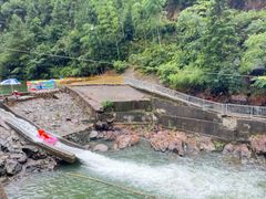 -安吉龙王山峡谷漂流