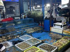 -霞涌市场海鲜摆卖区