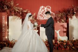 -洋洋婚纱品牌集合店