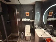 -朵兰达V酒店(成都春熙路太古里国金中心店)