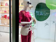 -Longchamp(太古汇店)