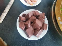 -周老三跷脚牛肉·全牛火锅(非遗传承店)