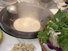 -陈大锅·岳阳鱼馆·地道岳阳菜(美食街店)