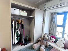 -东方体育中心(地铁站)