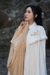 -一揽芳华汉服旗袍体验馆(拙政园店)