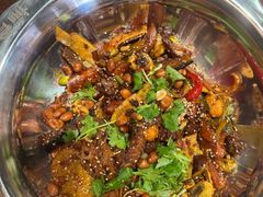 -愉肴麻辣香锅(中山路店)