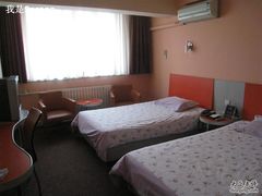 哈尔滨--MOTEL 168--房间蛮大-莫泰酒店(哈尔滨秋林医大一院地铁站店)