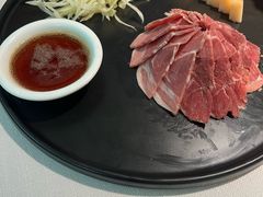 宣威金线火腿配哈密瓜-云腾食府·云南菜