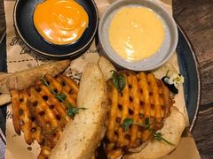 -HIGH FIVE哈福手工汉堡(桂林路店)