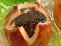 紫米乳酪碱水包-小飞象面包公社(珠江路金鹰店)