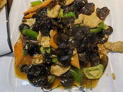 黑木耳炒肉-东北酱大骨