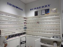 -美式眼镜·授权蔡司.依视路.尼康.豪雅.明月(南翔印象城店)