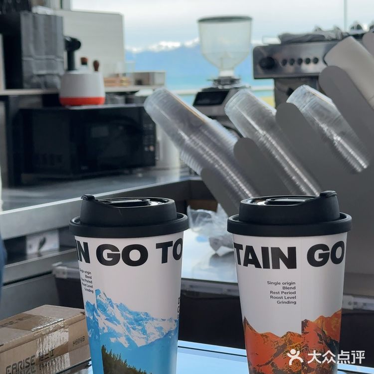 那拉提这家☕️咖啡店的景观位有点东西