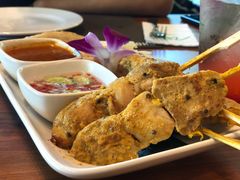 -Chom Cafe and Restaurant