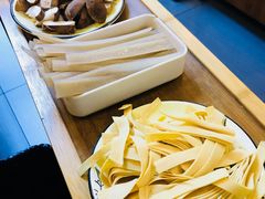 -曹丞相·地锅鸡·地锅鱼(武林店)