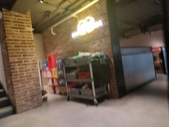 门面-聚点串吧·北京烧烤(海淀黄庄店)