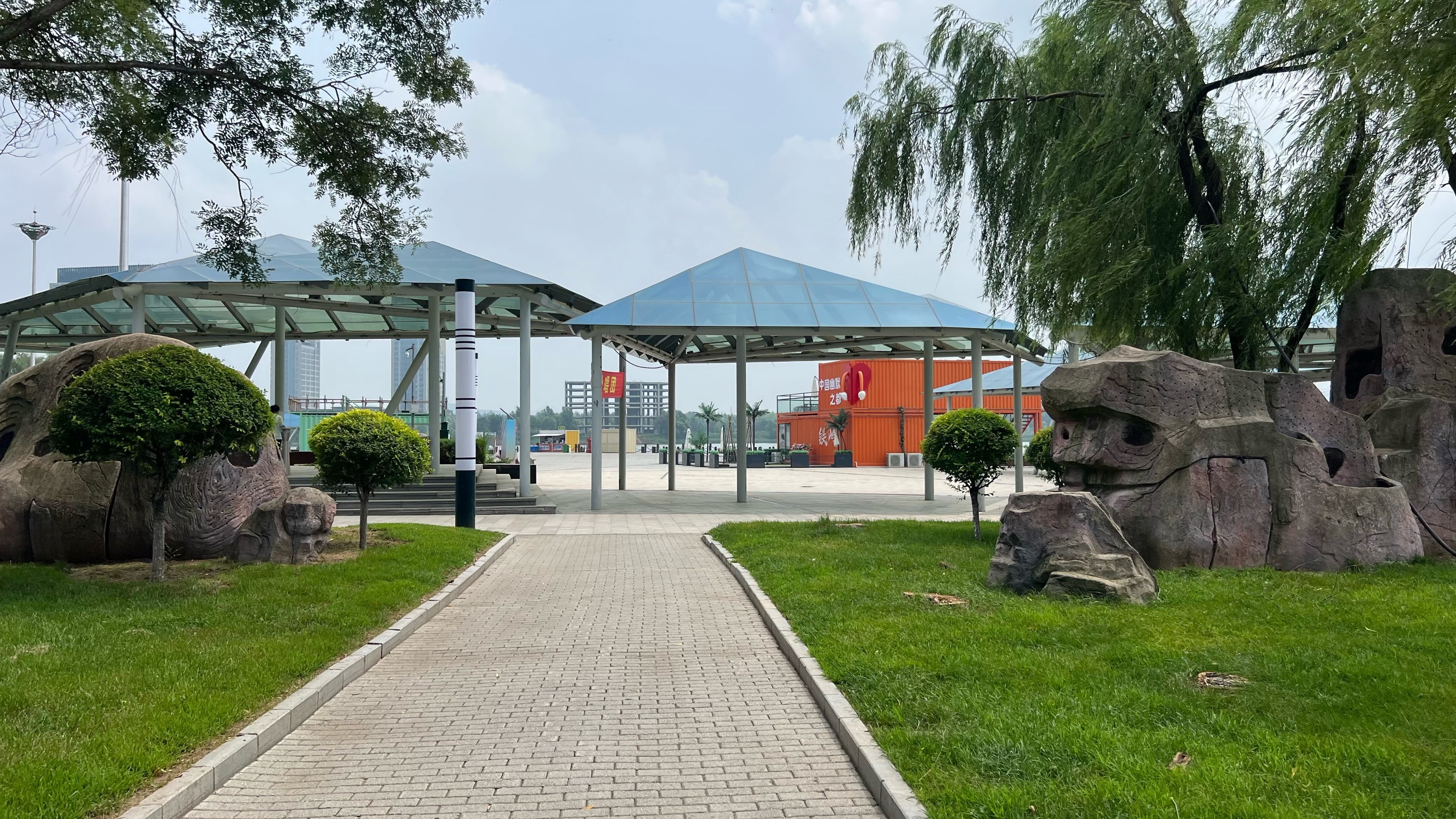 铁岭新区钻石广场