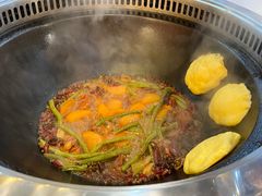 -哈尔滨烧烤·山河村铁锅炖(交大店)