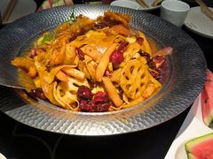 -辣尚瘾·烤鱼·新川菜(牡丹园直营店)